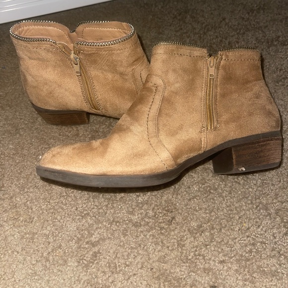 booties - Picture 2 of 5